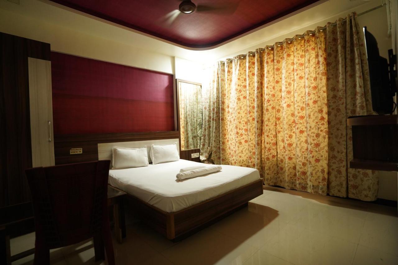 Titwala Hotel Sai Ganesh Lodging & Boarding By Wb Inn מראה חיצוני תמונה